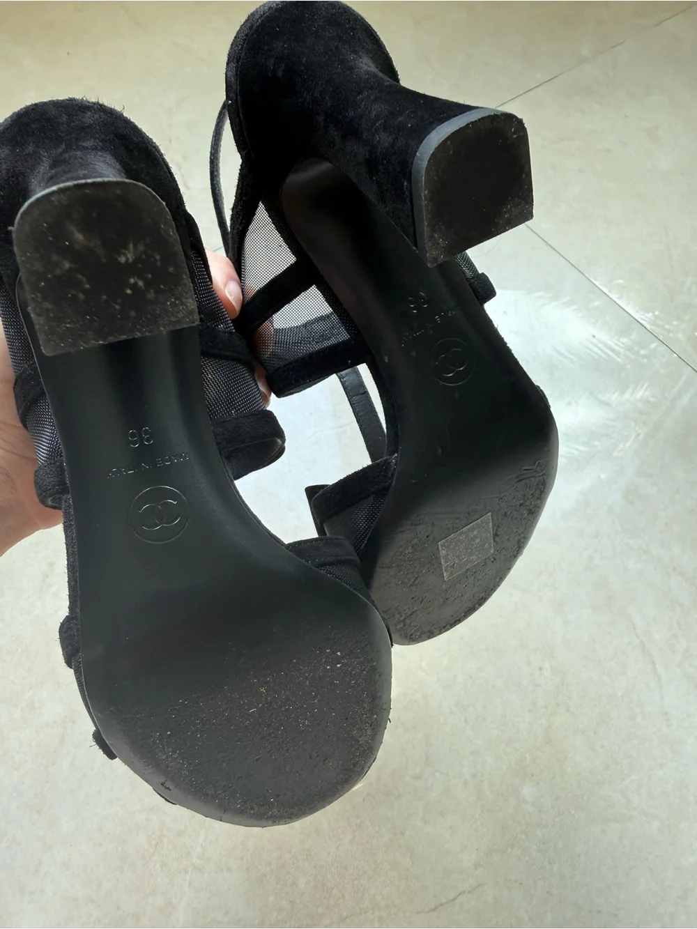 CHANEL authentic heeled